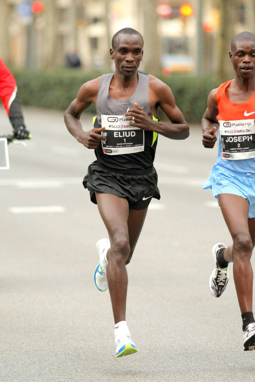 20139 Stunden Eliud Kipchoge pulverisiert MarathonWeltrekord in