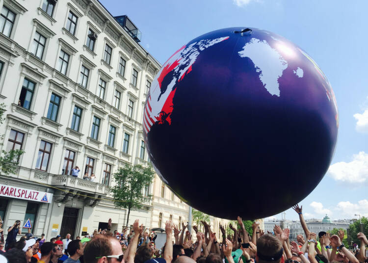 Welt Hände Wings For Life World Run Wien