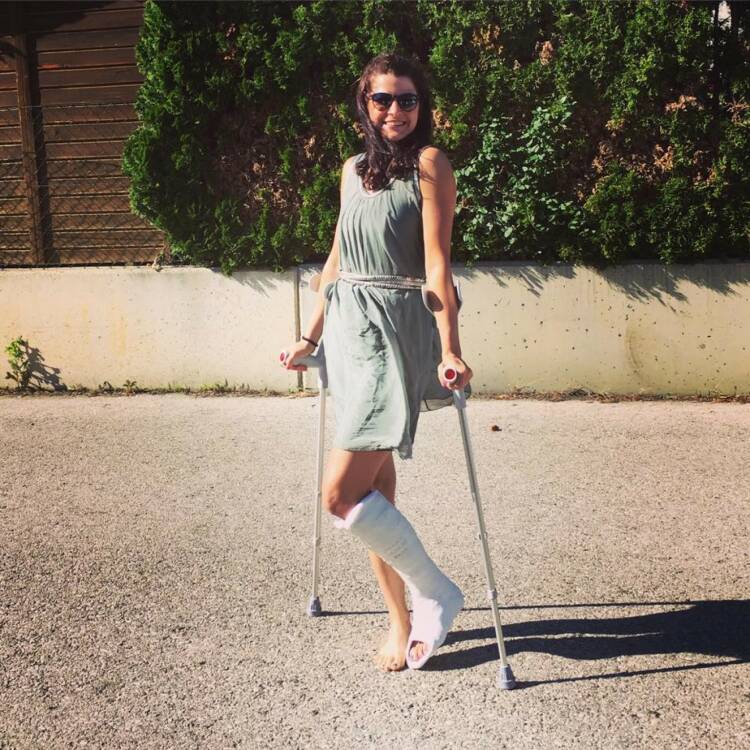 Gips Krücken Smile Corinna Choun