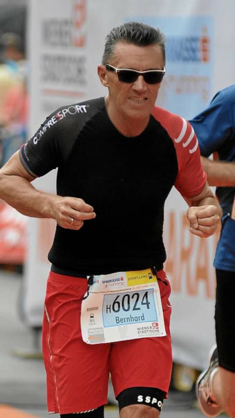 Bernhard Emer Nominierung mein Sportschnapschuss 2016  Wachau Halbmarathon - - Voten und/oder auch sich selbst nominieren unter http://www.facebook.com/groups/Sportsblogged